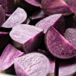 Delicious potatoes “Gypsy”: description of the variety and photo of the beauty in purple